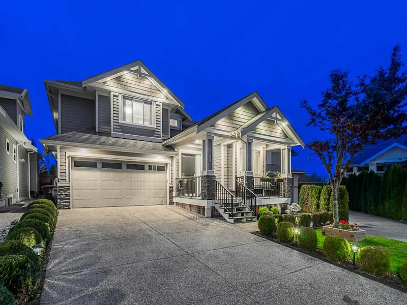 16951 79th Avenue, Surrey BC V4N 6L4