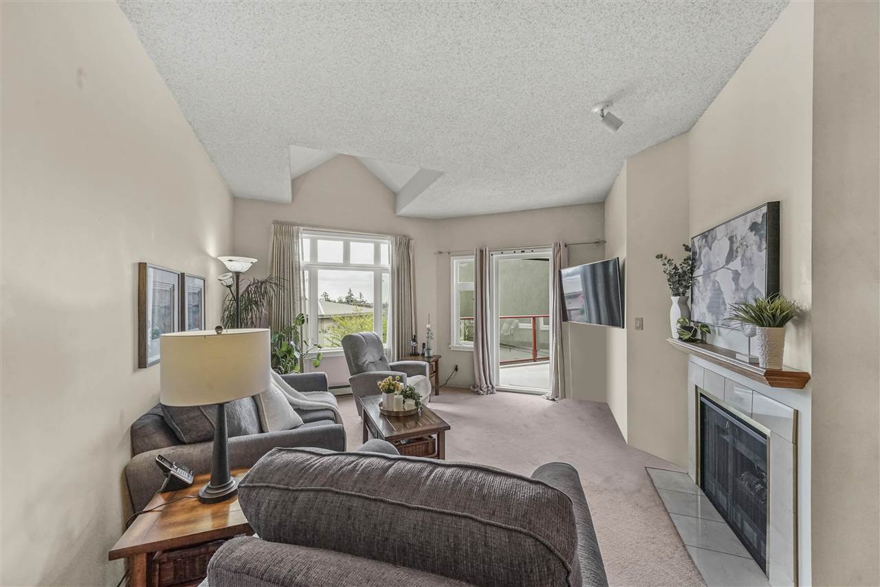 410-2800 Chesterfield Avenue, North Vancouver, BC, V7N 4M1