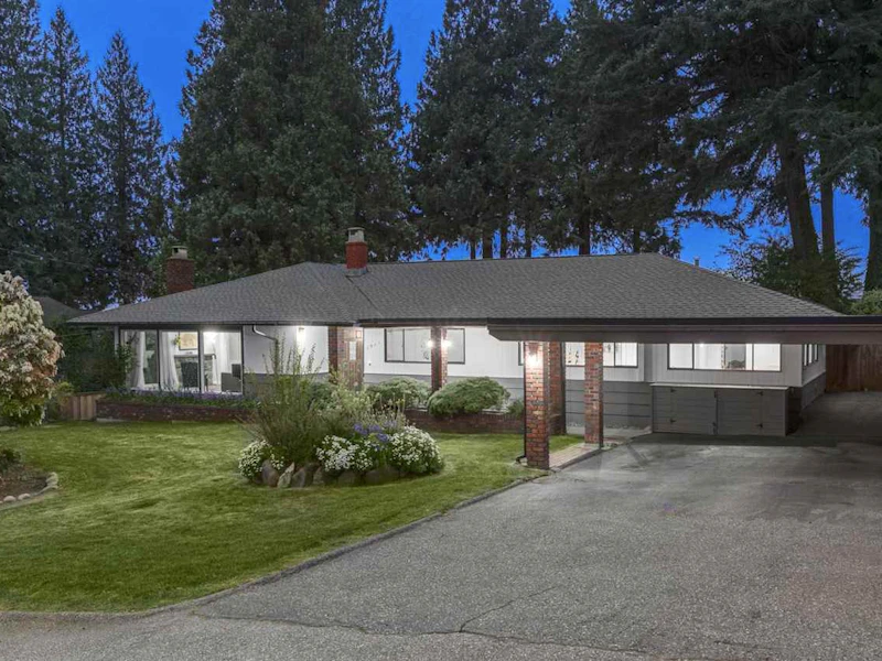1965 26th Street, West Vancouver BC V7V 4K3