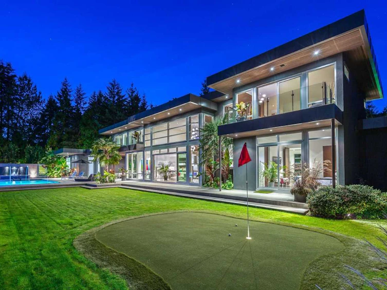 730 Southborough Drive, West Vancouver, BC, V7S 1M8