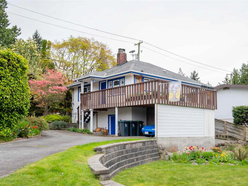 3085 Mahon Avenue, North Vancouver BC V7N 3T3