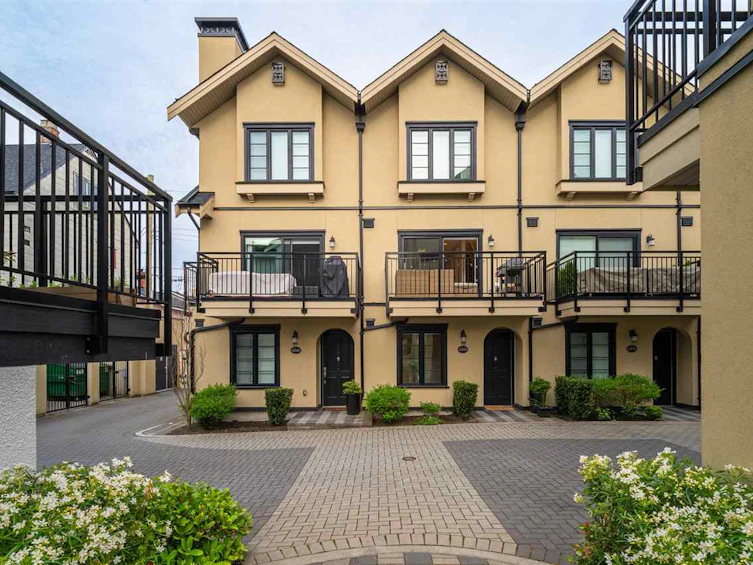 4332 Knight Street, Vancouver, BC, V5N 3M5