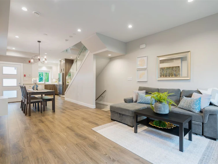 2412 Dundas Street, Vancouver, BC, V5K 1P6