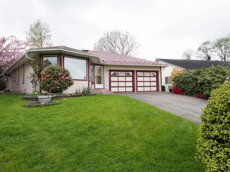 21550 93b Avenue, Langley BC V1M 2A3