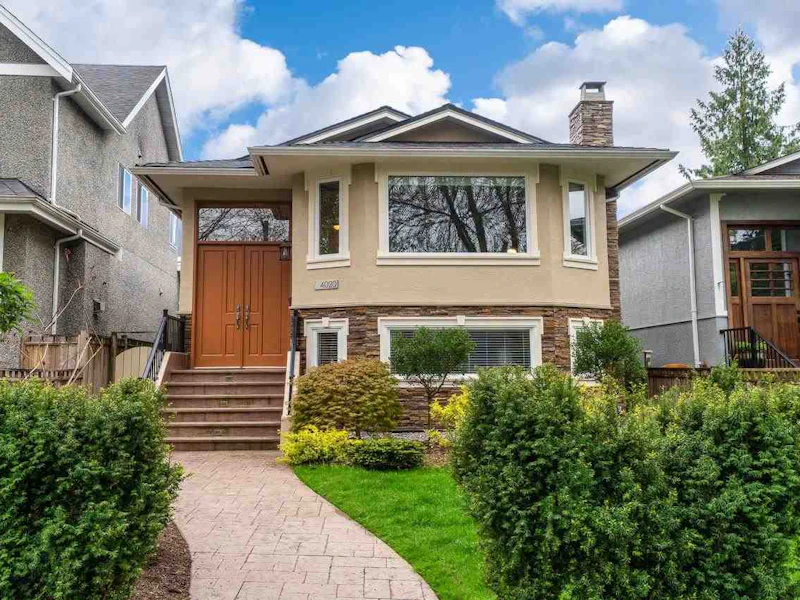 4020 W 17th Avenue, Vancouver BC V6S 1A6