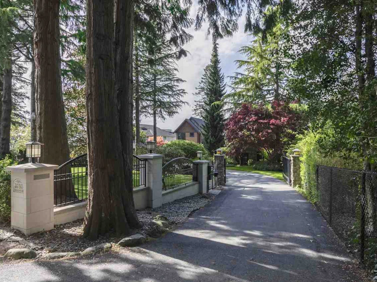 2737 Crescent Drive, Surrey, BC, V4A 3J9