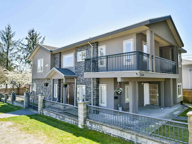 7258 Stride Avenue, Burnaby BC V3N 1T9