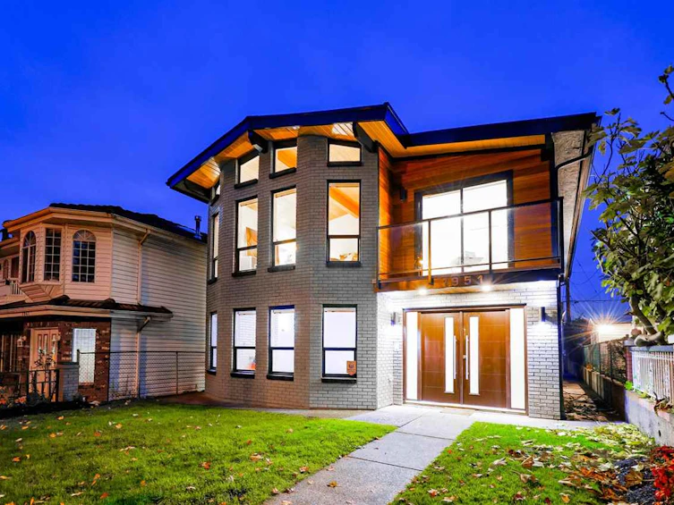 1951 E 35th Avenue, Vancouver, BC, V5P 1B7