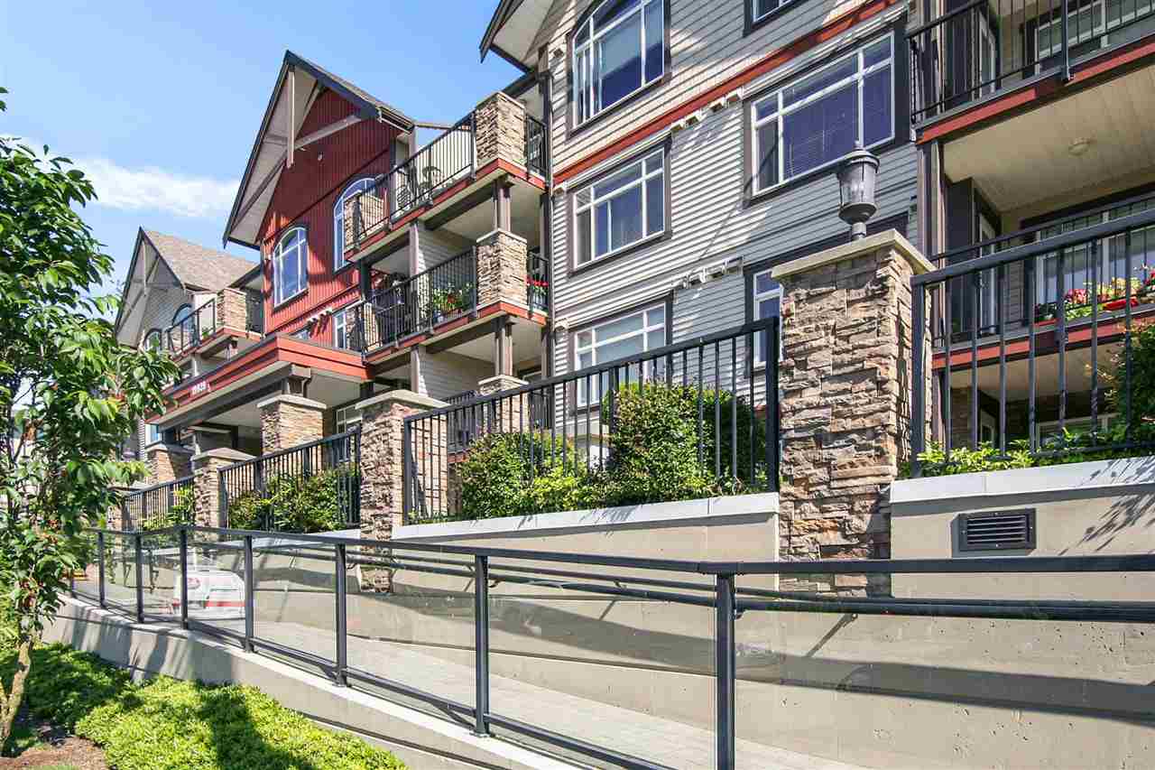 209-19939 55a Avenue, Langley, BC, V3A 3X4