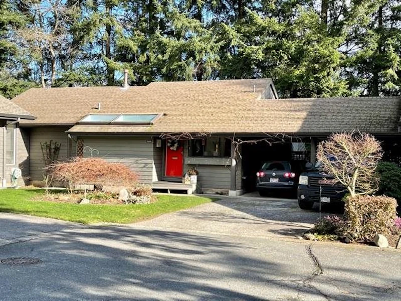 15955 Alder Place, Surrey BC V4A 5J1