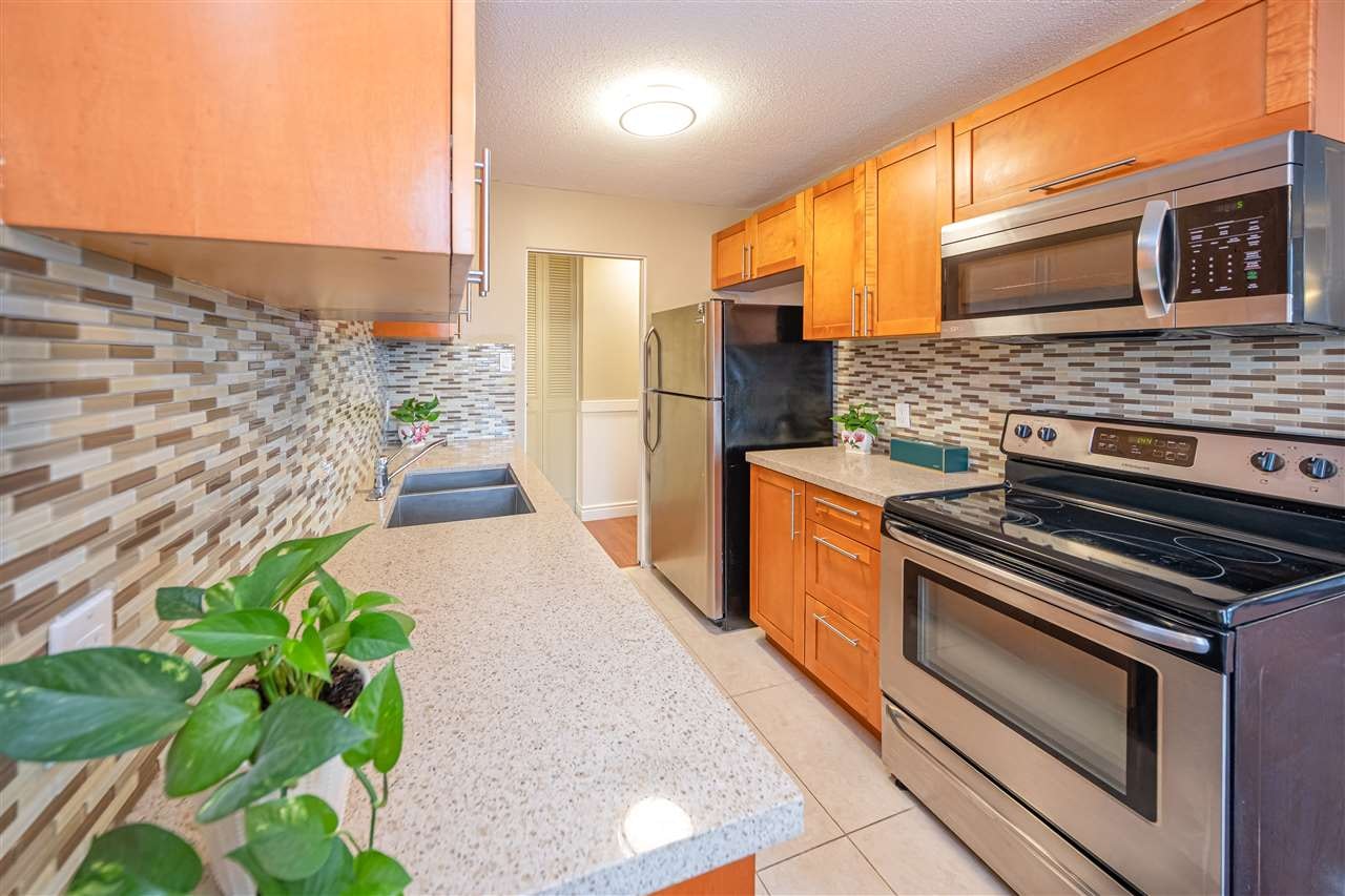 1205-5645 Barker Avenue, Burnaby, BC, V5H 3Z5