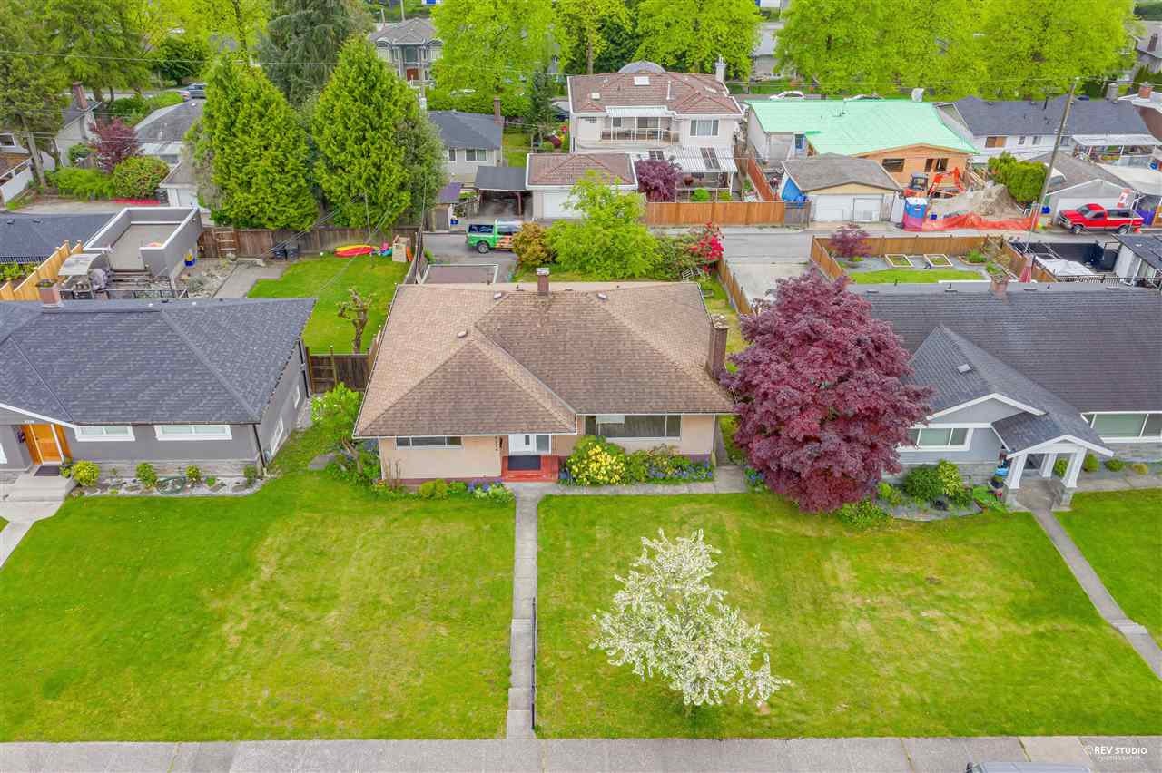 6224 Dawson Street, Burnaby, BC, V5B 2W4