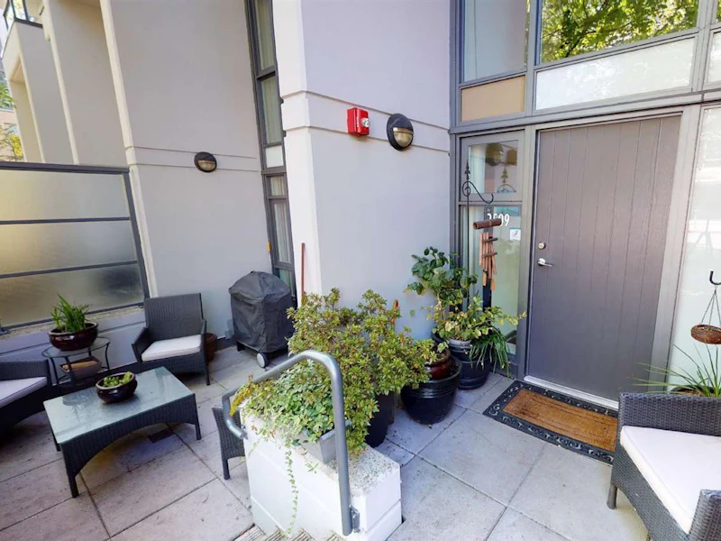 2509 Maple Street, Vancouver BC V6J 0C8