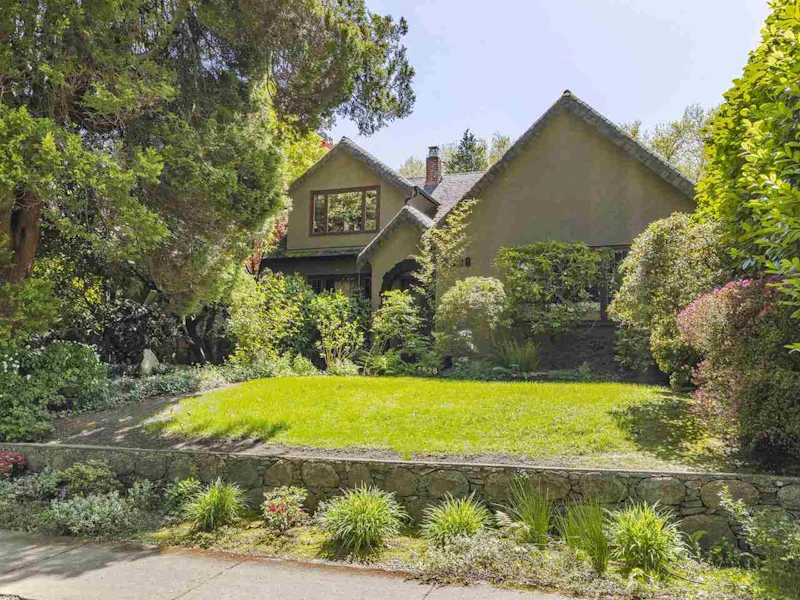 3828 W 8th Avenue, Vancouver BC V6R 1Z4