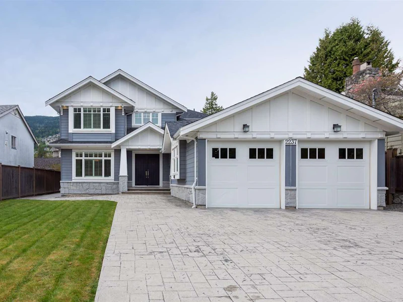 2237 Gordon Avenue, West Vancouver BC V7V 1W2