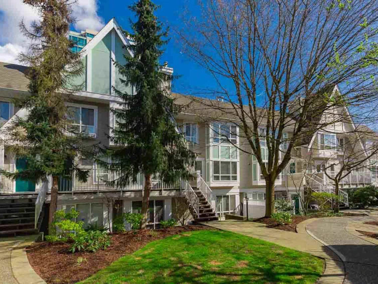 10-6588 Southoaks Crescent, Burnaby, BC, V5E 4K1