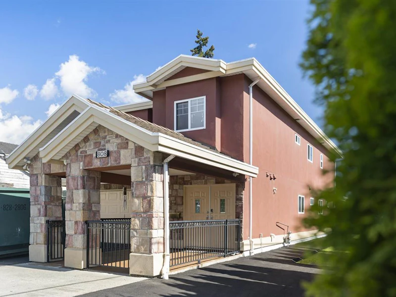 808 Ewen Avenue, New Westminster BC V3M 5C5