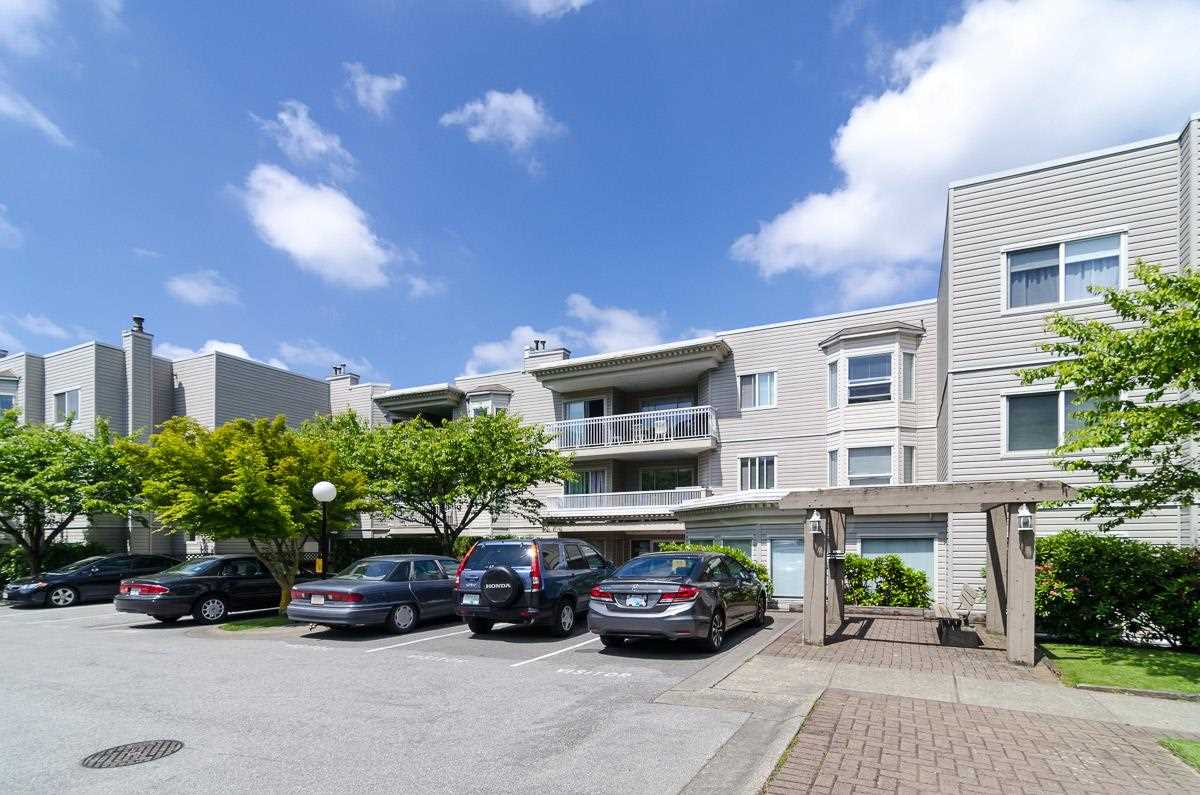 210-9946 151 Street, Surrey, BC, V3R 0V5