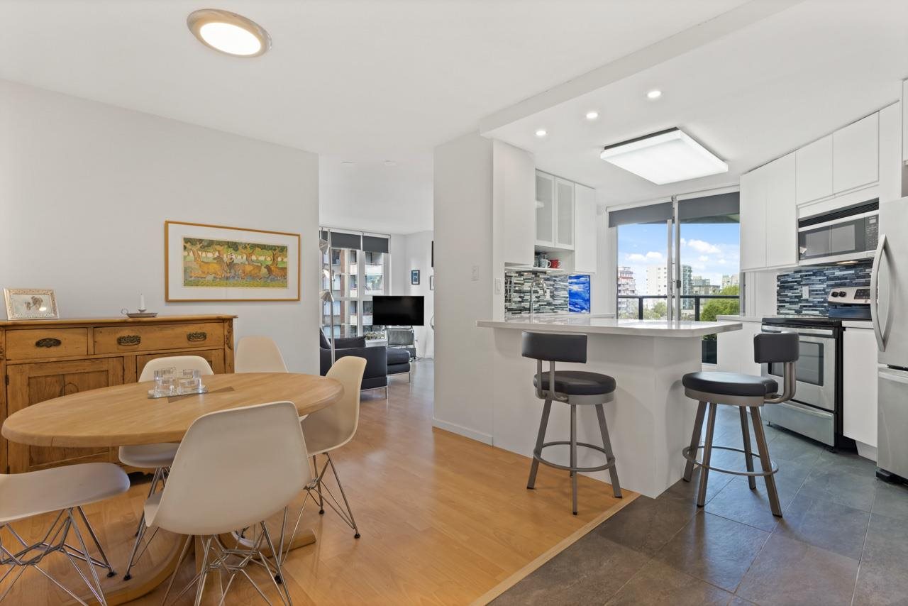 602-1010 Burnaby Street, Vancouver, BC, V6E 4L8