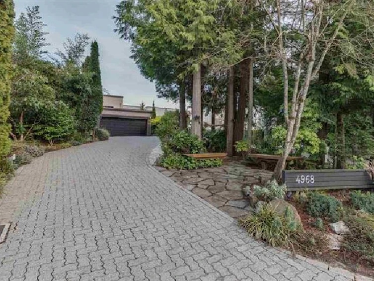 4968 Pinetree Crescent, West Vancouver, BC, V7W 3A2