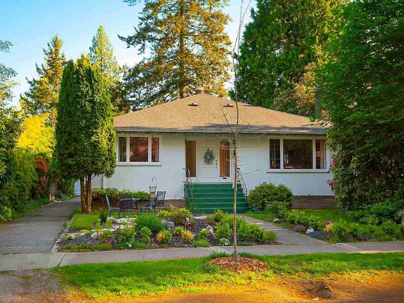 4030 W 33rd Avenue, Vancouver BC V6N 2J1