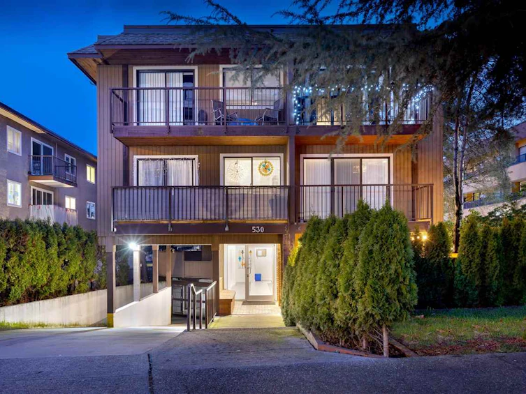 305-530 Ninth Street, New Westminster, BC, V3M 3W5