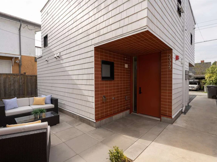 2335 Napier Street, Vancouver, BC, V5L 2P4