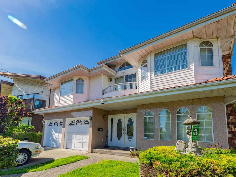 3773 Burke Street, Burnaby, BC, V5H 1A4