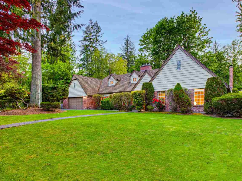 2633 Country Woods Drive, Surrey BC V3Z 0E6