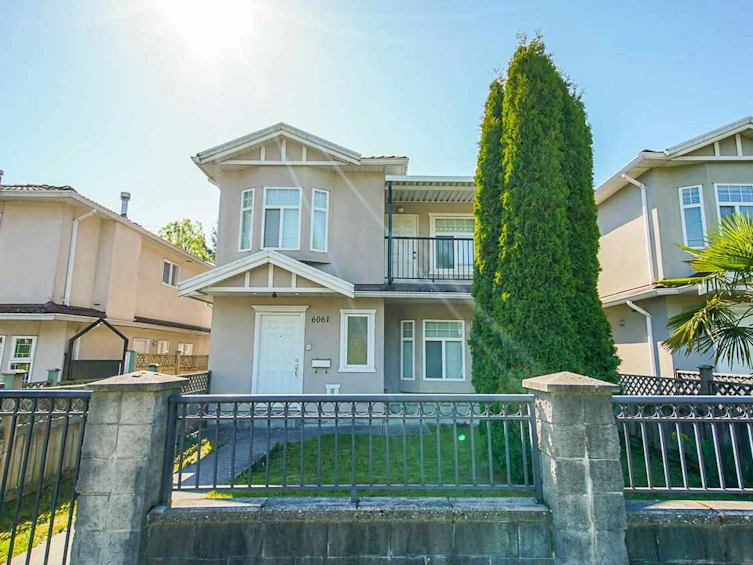 6061 Main Street, Vancouver, BC, V5W 2T6
