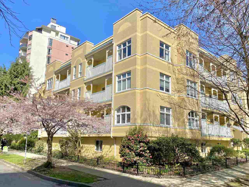 304 - 1125 Gilford Street, Vancouver BC V6G 2P7