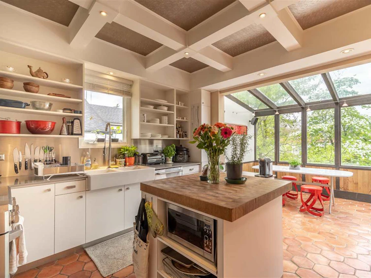 1045 E 17th Avenue, Vancouver, BC, V5V 1C3