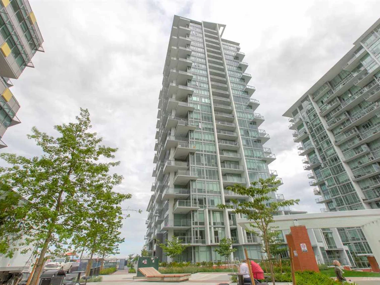 1401-258 Nelson's Court, New Westminster, BC, V3L 0J9