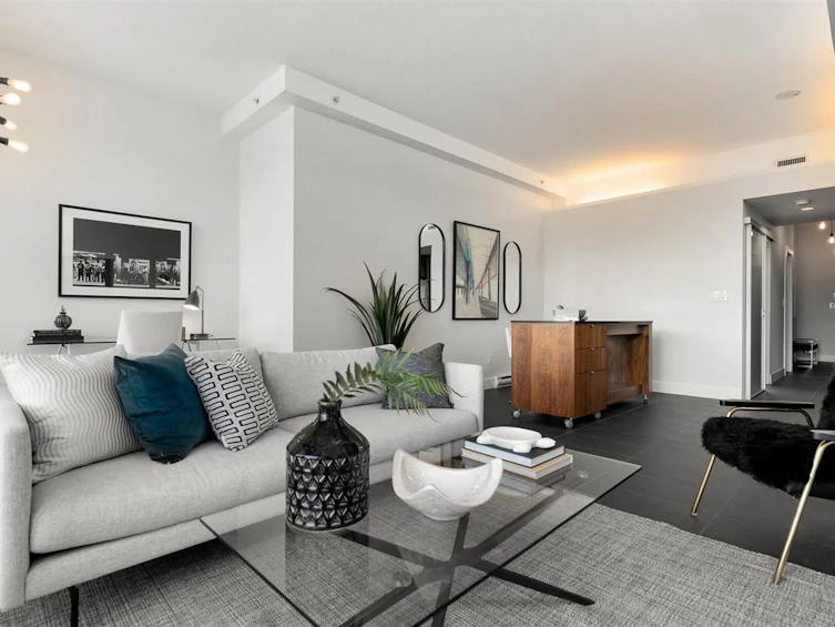 404-33 W Pender Street, Vancouver, BC, V6B 0E5