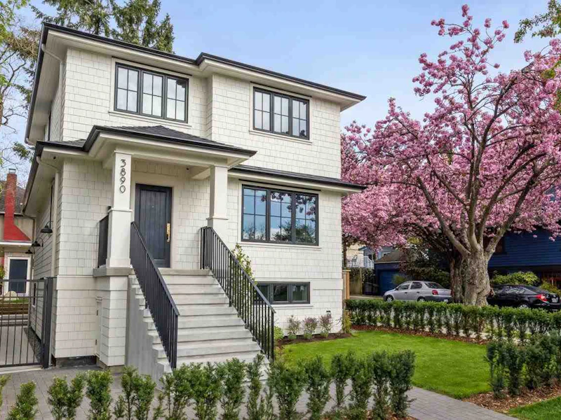 3890 Ontario Street, Vancouver BC V5V 3G3