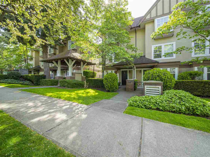 3 - 7238 18th Avenue, Burnaby BC V3N 1H3