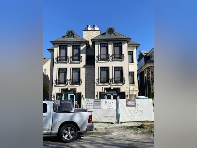 815 W 15th Avenue, Vancouver, BC, V5Z 1R8