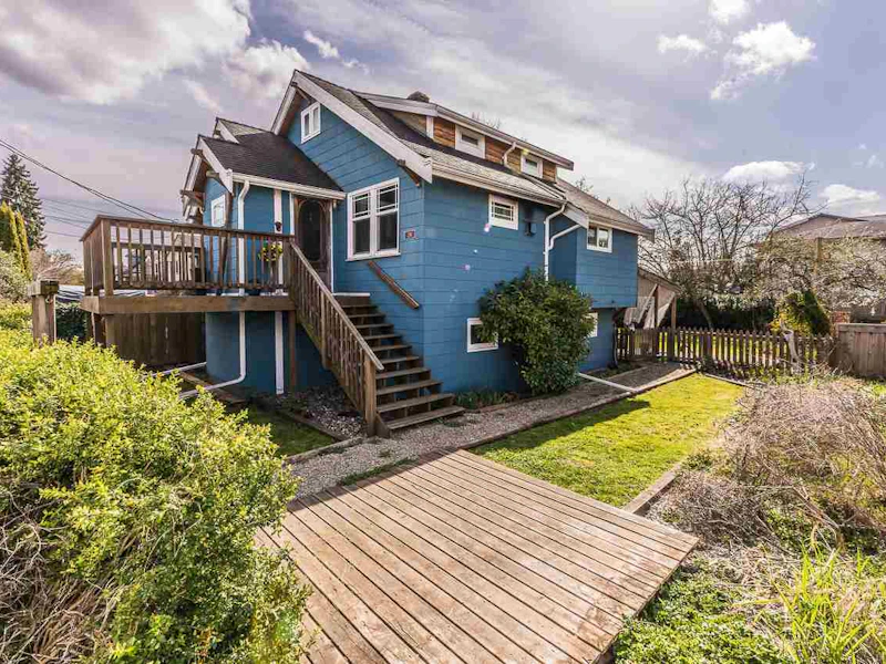 256 Boyne Street, New Westminster BC V3M 5J8