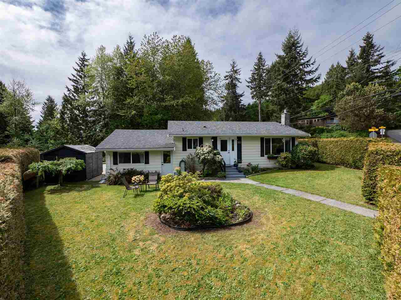 565 Gower Point Road, Gibsons, BC, V0N 1V0