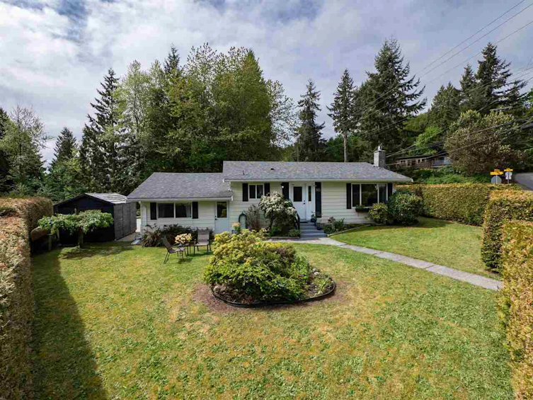 565 Gower Point Road, Gibsons, BC, V0N 1V0