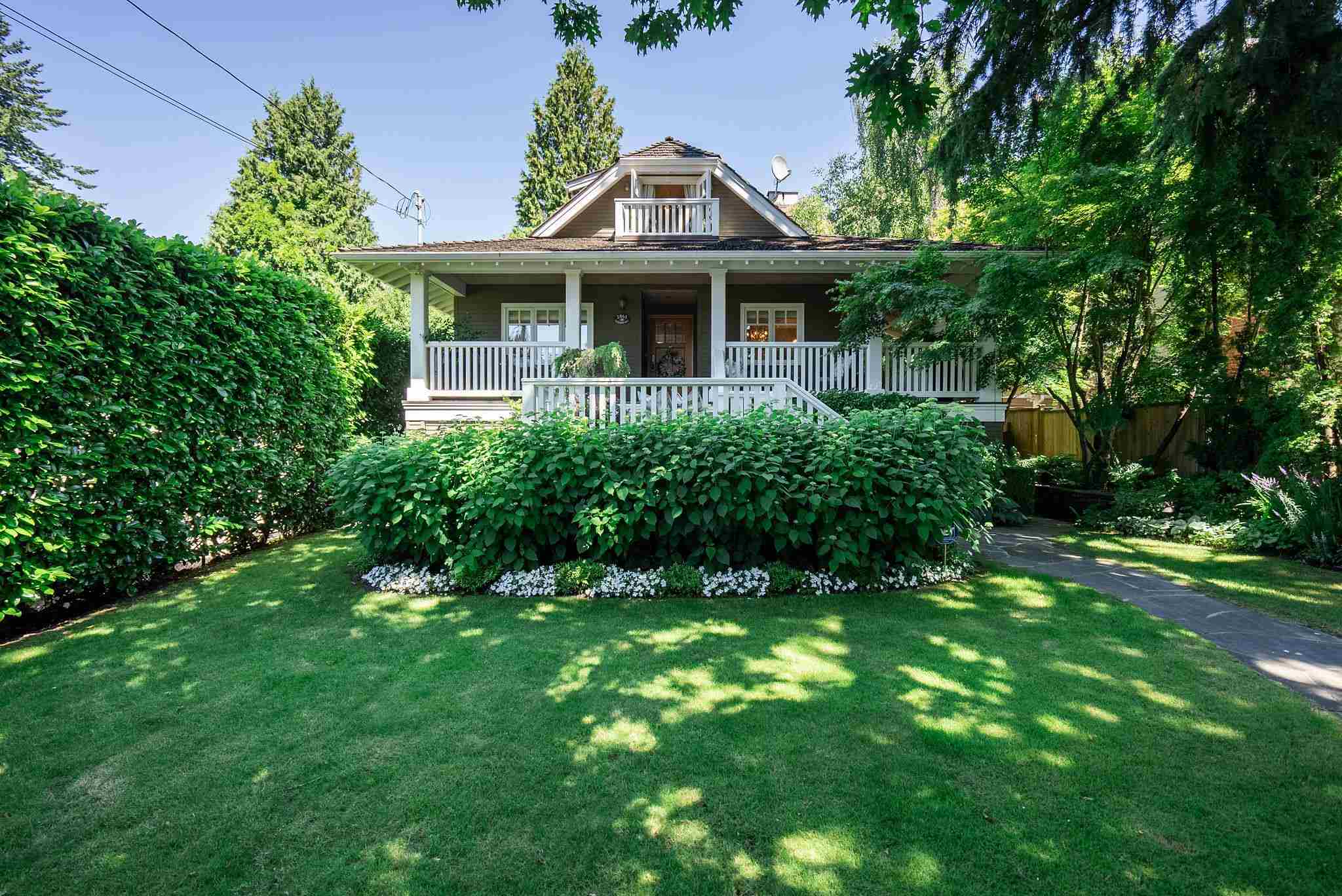 2065 Fulton Avenue, West Vancouver, BC, V7V 1T3