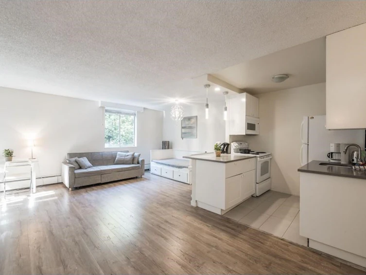 503-2016 Fullerton Avenue, North Vancouver, BC, V7P 3E6