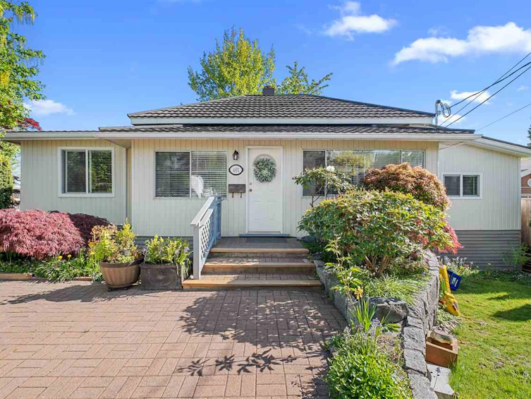 461 Lyon Place, North Vancouver, BC, V7L 1Y6