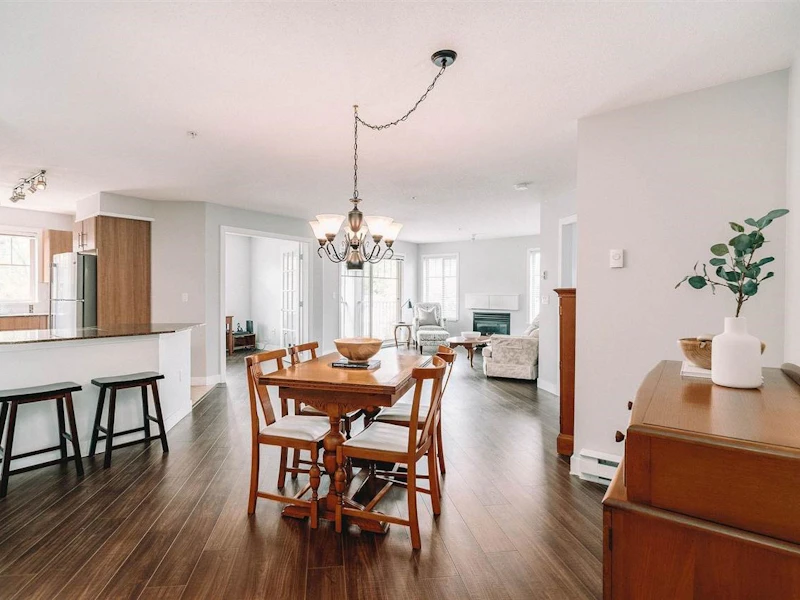 312 - 12020 207a Street, Maple Ridge BC V2X 8V2
