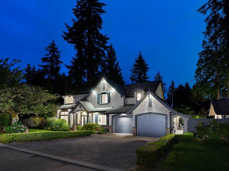 3790 Riviere Place, North Vancouver BC V7R 4E6