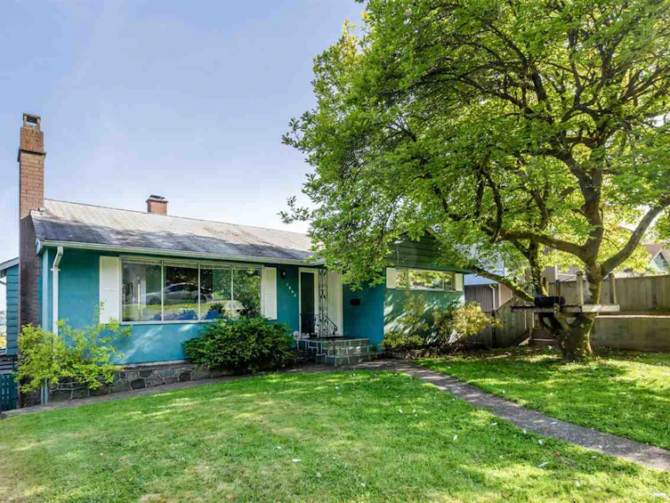 1043 Whitchurch Street, North Vancouver, BC, V7L 2A8