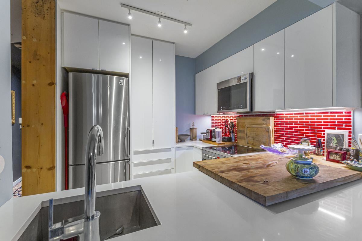 108-1615 Frances Street, Vancouver, BC, V5L 1Z3