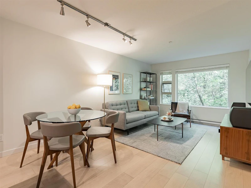 306 - 1679 Lloyd Avenue, North Vancouver BC V7P 0A9