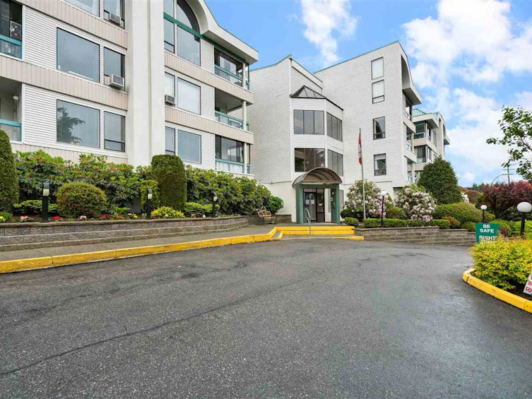 113-33030 George Ferguson Way, Abbotsford, BC, V2S 6Y2