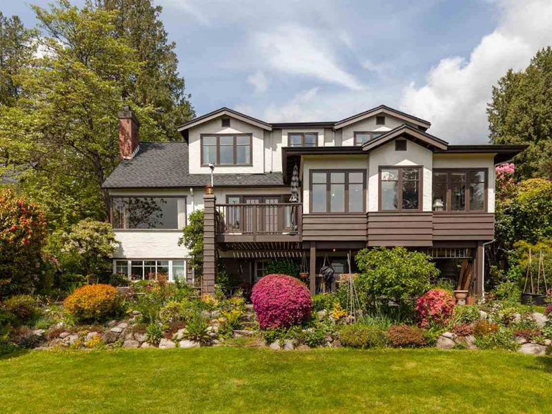 2630 Haywood Avenue, West Vancouver BC V7V 1Y6